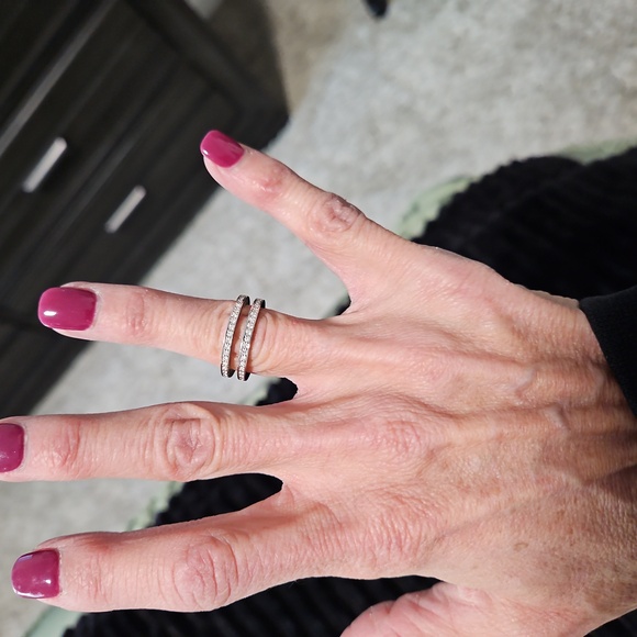 Ring - Picture 2 of 3